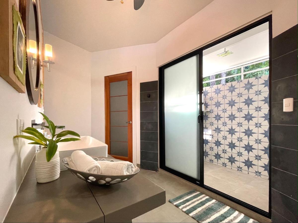 Tree Of Life Cabinas Dominical Exterior photo